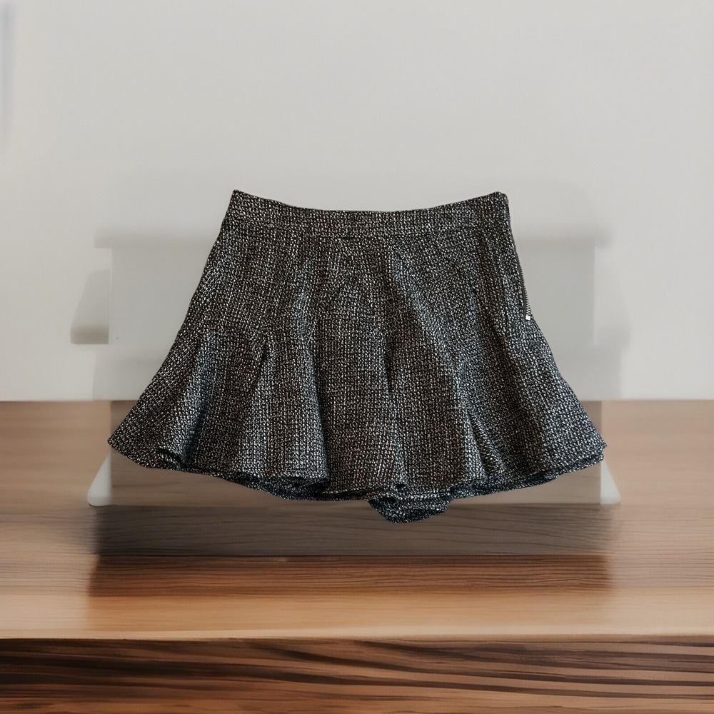 BCBGeneration Women's Skirt Black / Metallic Stitching size 6 School Girl Flirty